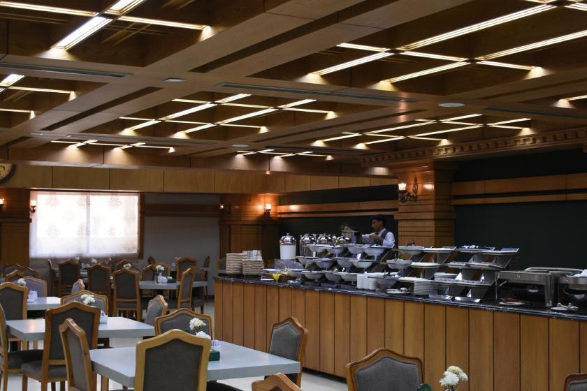 هتل فدک الزهرا مشهد - رستوران