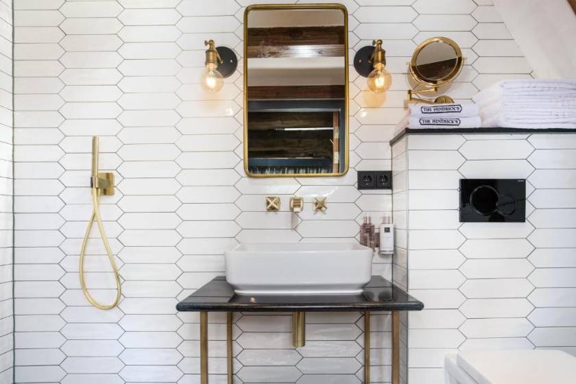 The Hendrick's Hotel - Deluxe Twin Room