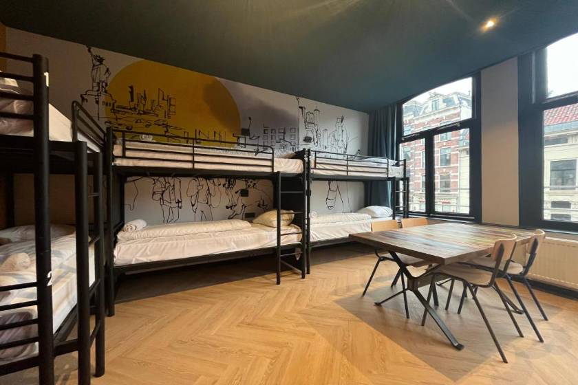 Heart of Amsterdam Hostel - Bed in 12-Bed Mixed Dormitory Room