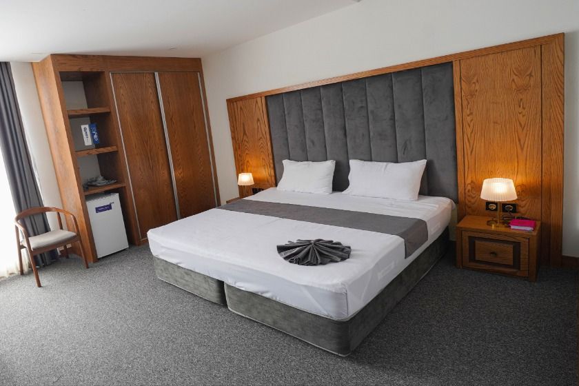 هتل ایوان 2 (فدائی) مشهد - اتاق دو تخته دبل