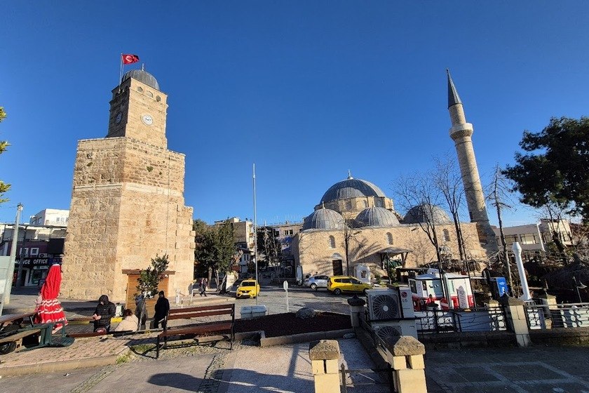 برج ساعت آنتالیا. منبع عکس: گوگل مپ. عکاس: Kim Dong-ho