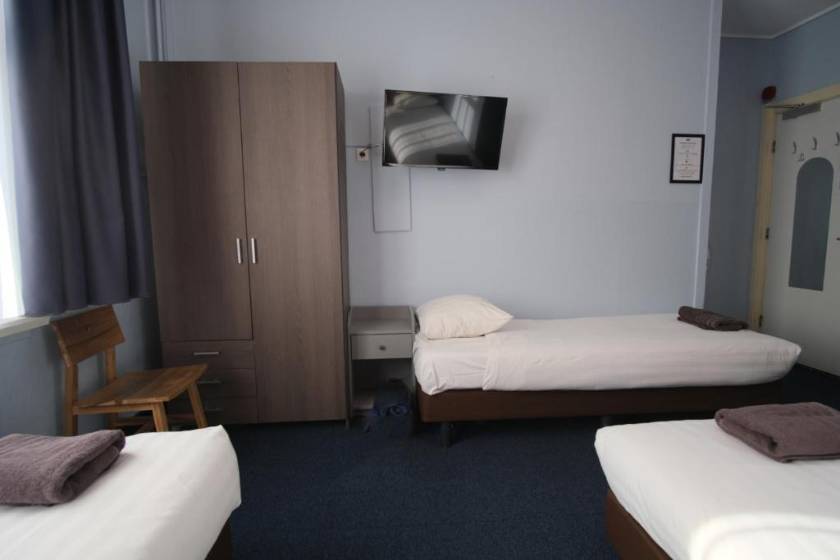 Hotel Abba - Triple Room with Shared Bathroom