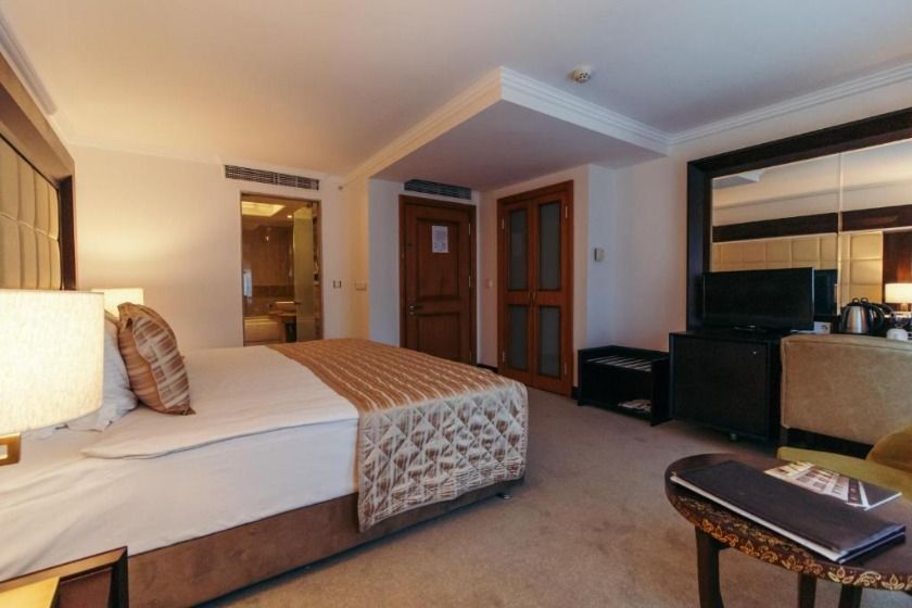 CK Farabi Hotel Ankara - Suite with Hot Tub