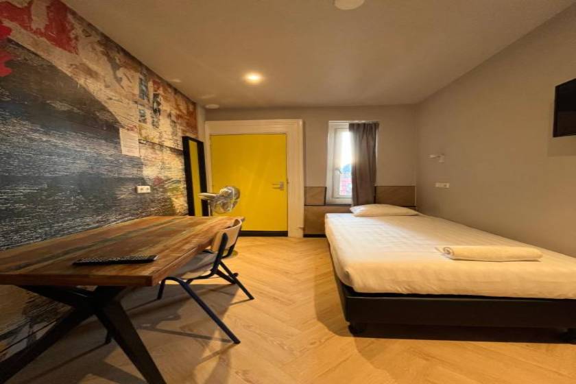 Heart of Amsterdam Hostel - Standard Single Room