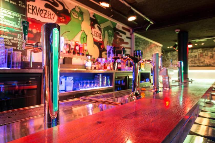 Hans Brinker Hostel Amsterdam - cafe