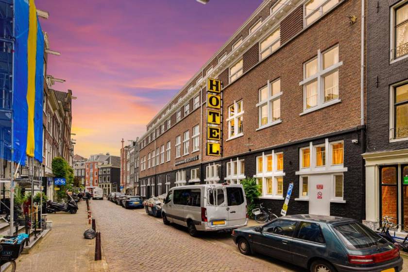 Hans Brinker Hostel Amsterdam - facade