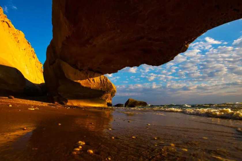 ایجاد کمپ و شب‌مانی در سواحل پارسیان ممنوع شد