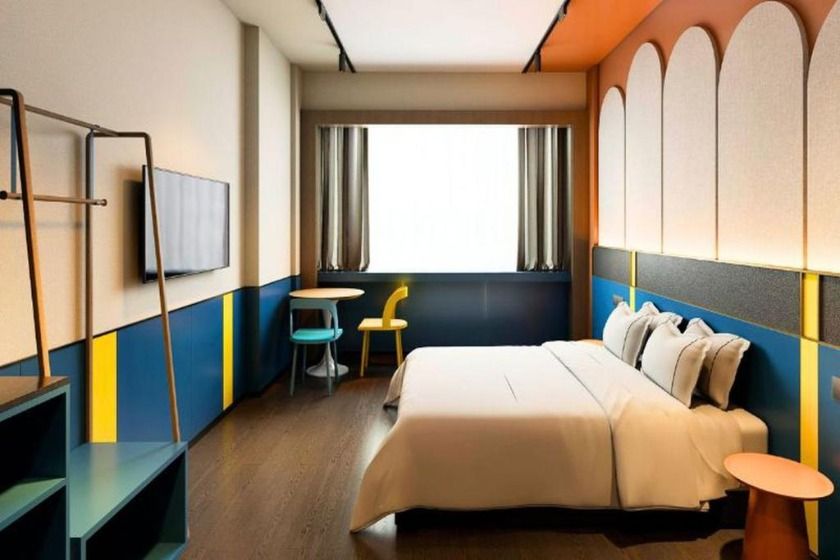 Furama City Centre Singapore - Deluxe Plus King or Twin Room