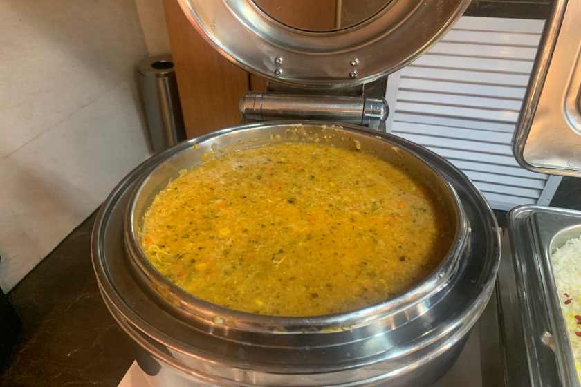 هتل شهدای خلیج فارس مشهد - غذا