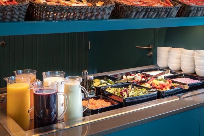 Olympic Hotel - breakfast