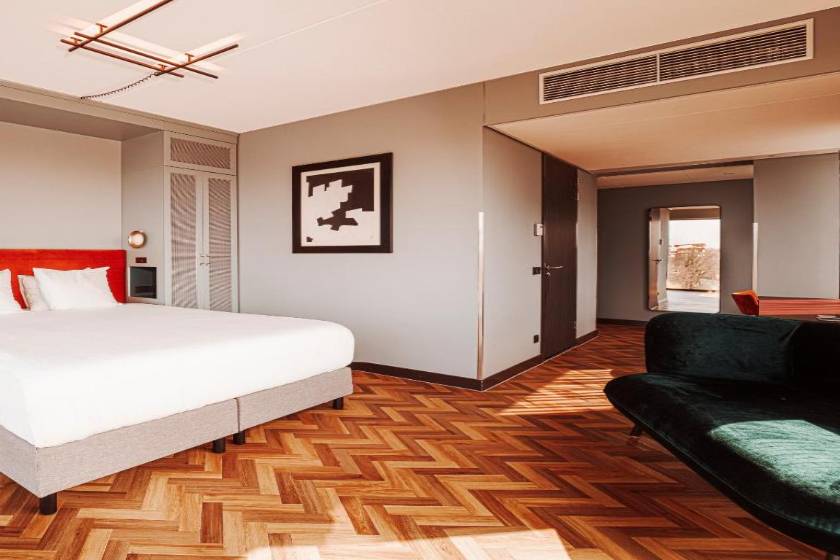 Olympic Hotel - King Room - Disability Access