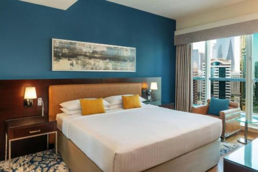 Four Points by Sheraton Sheikh Zayed Road Dubai - Classic King Room with Balcony