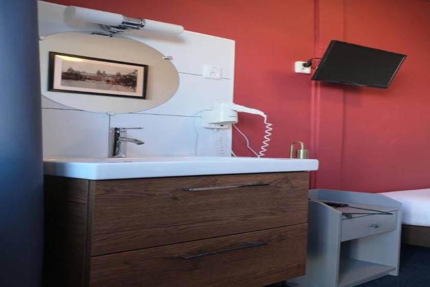 Hotel Abba - Single Room with Shared Bathroom