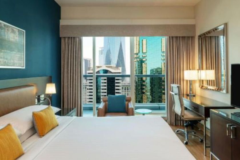 Four Points by Sheraton Sheikh Zayed Road Dubai - Classic King Room with Balcony