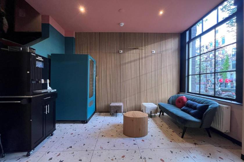 Heart of Amsterdam Hostel - facade