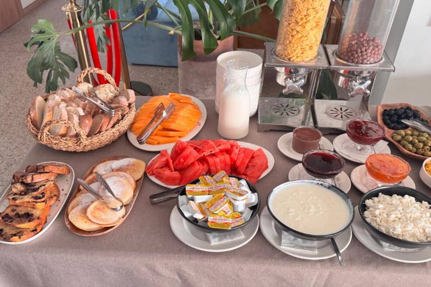 Castor & Pollux Hotel - breakfast