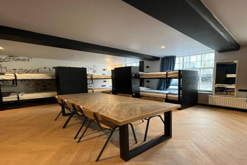 Heart of Amsterdam Hostel - Bed in 12-Bed Mixed Dormitory Room