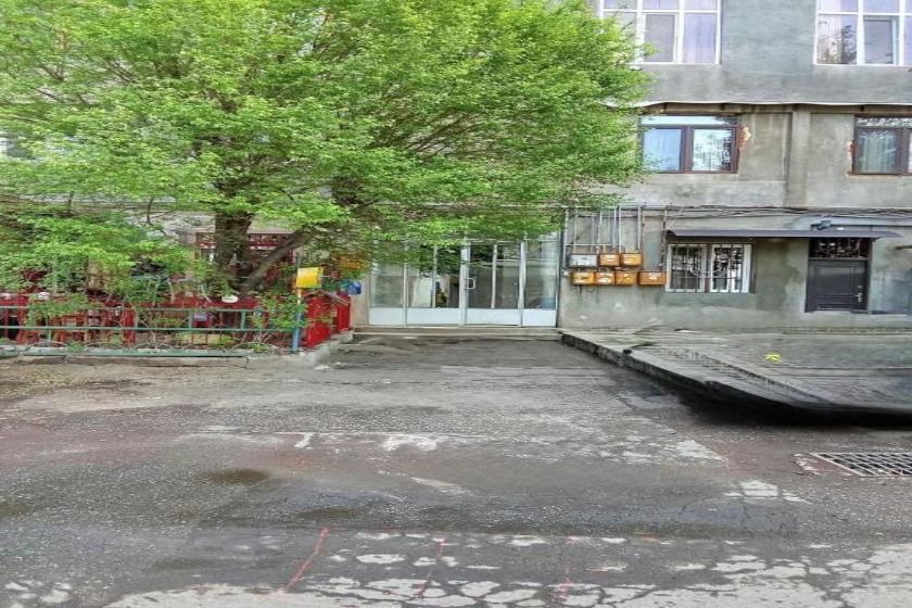 Pariss Library Hostel yerevan