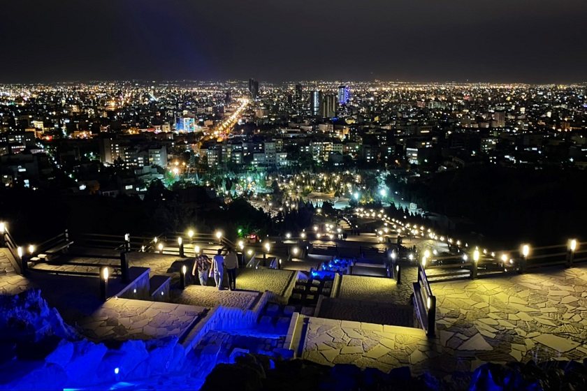 کوهستان پارک خورشید. منبع عکس: گوگل مپ. عکاس: آرش حمیدی