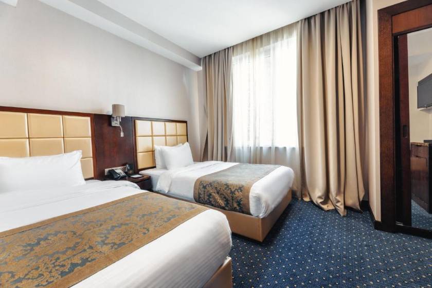 KMM Hotel - Standard Twin Room