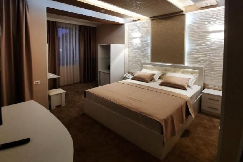 Hotel Juliet Yerevan - Deluxe Double Room with Balcony