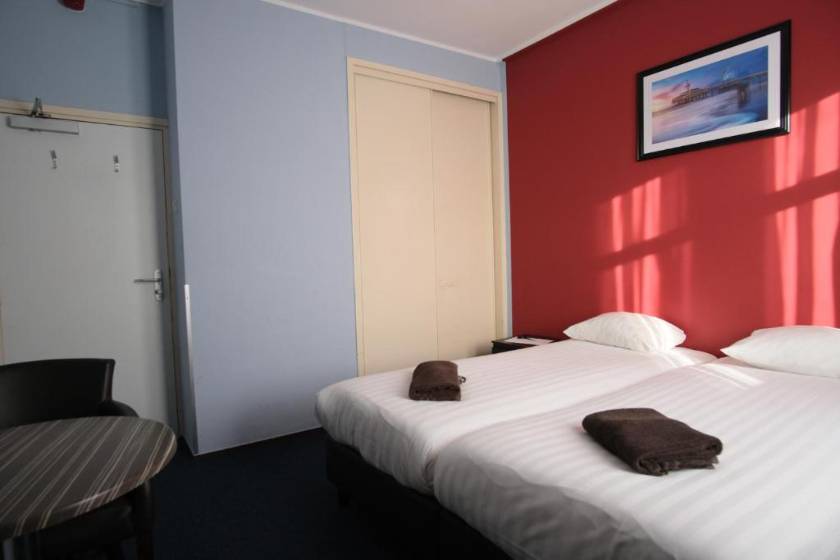 Hotel Abba - Twin Room with Shared Bathroom