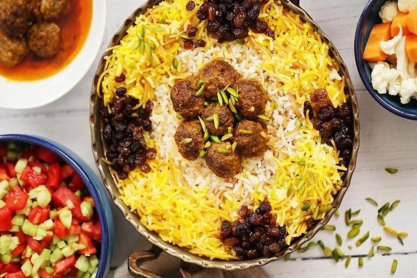 رشته پلو. منبع عکس: وبسایت فرارو. عکاس: نامشخص