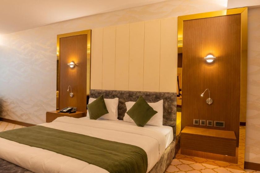 Royal Crown Hotel muscat - Standard Suite