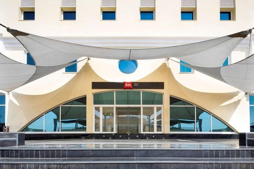 Ibis Muscat - Facade