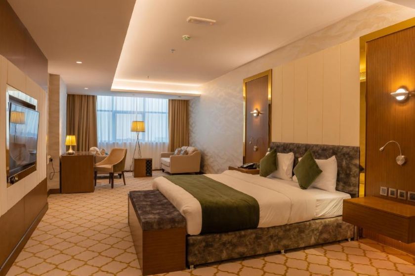 Royal Crown Hotel muscat - Standard Suite