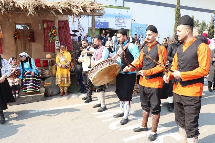 نمایشی از اقوام، لباس‌ها و خوراک‌های محلی و «حراج سفر» این هفته در تهران