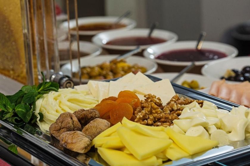 Meroddi Bagdatliyan Hotel Istanbul - breakfast 