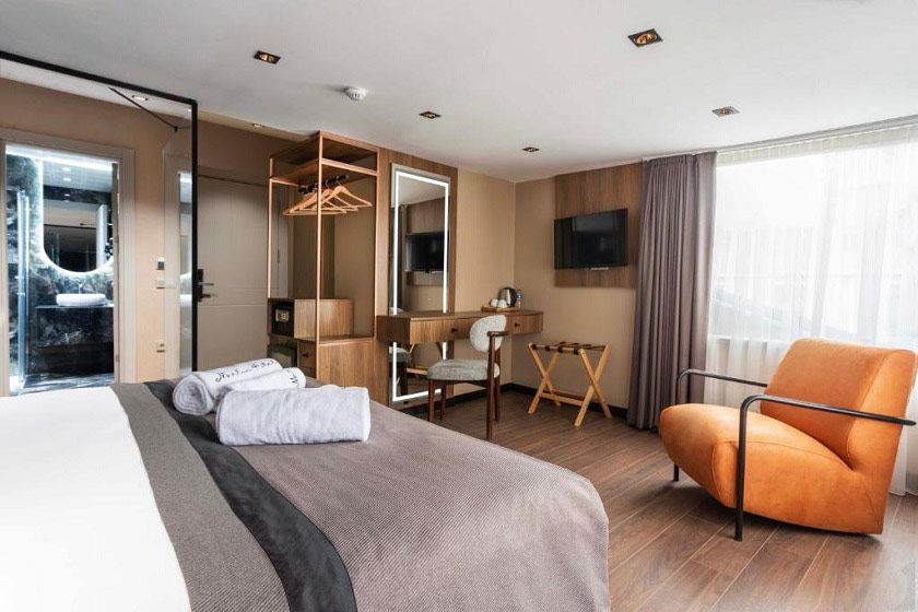 Marlon Hotel Istanbul - Queen Room with Spa Bath