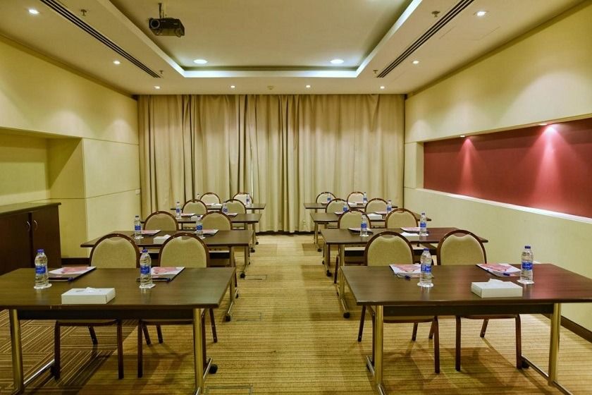 Ibis Muscat - Conference Room