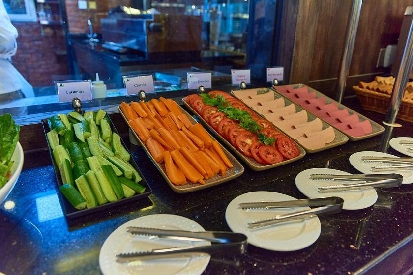 Rose Park Hotel Al Barsha Opposite Metro Station Dubai - Food And Drink