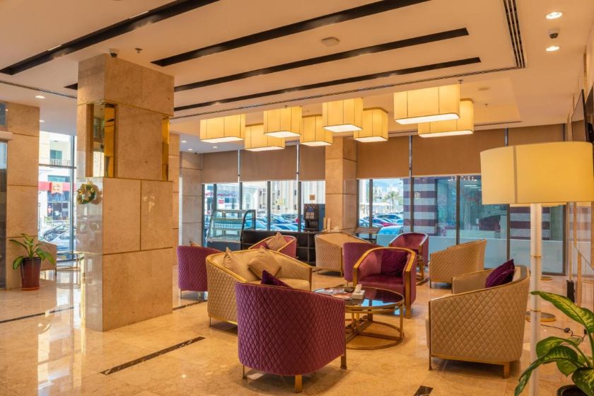 Royal Crown Hotel muscat - restaurant