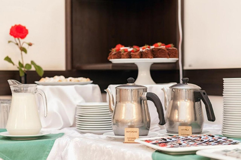Regineh Hotel Yerevan - breakfast 