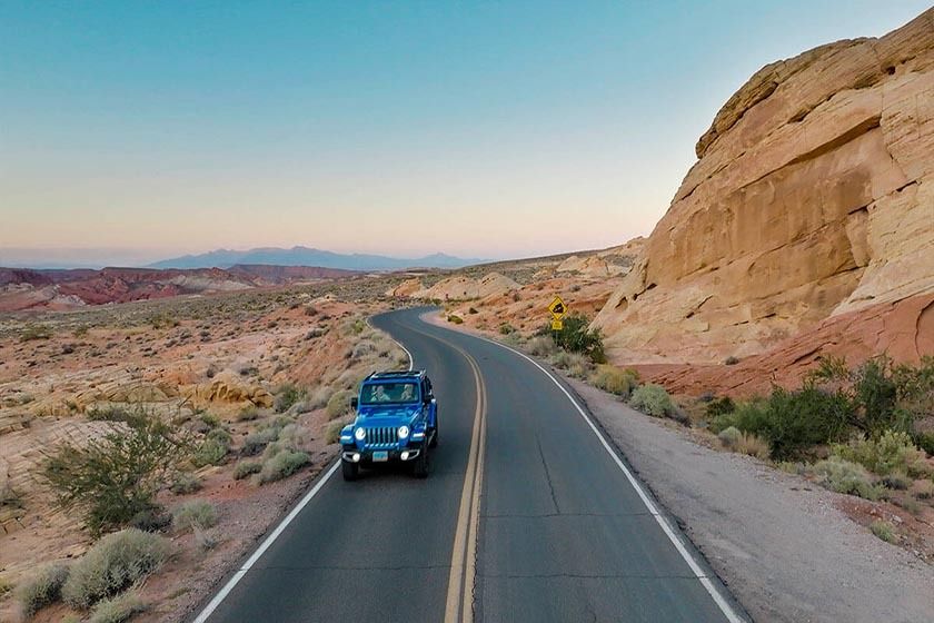 سفر خارجی با خودروی شخصی. منبع عکس: Travel Nevada، عکاس: نامشخص