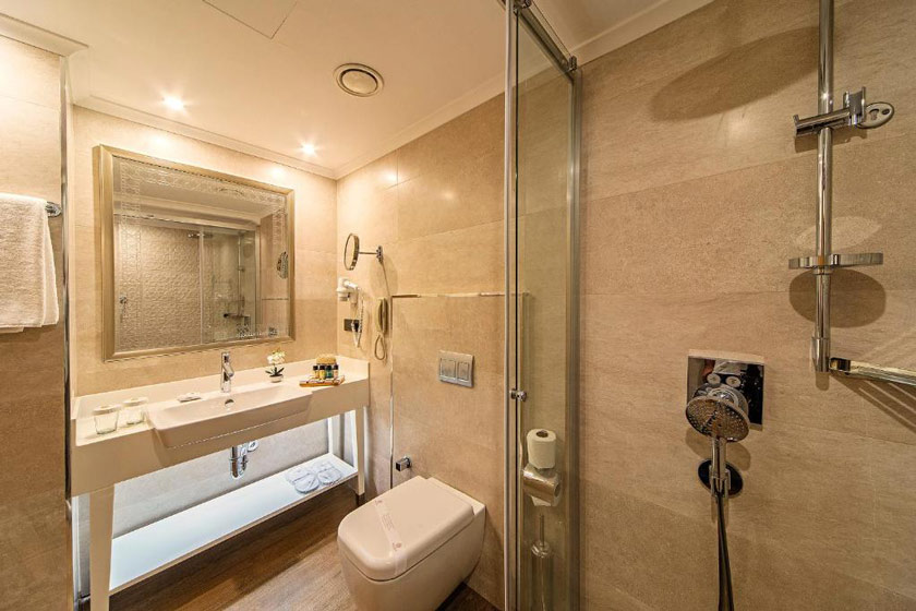 Mukarnas Taksim Hotel Istanbul - Two Connecting Standard Rooms with Balcony