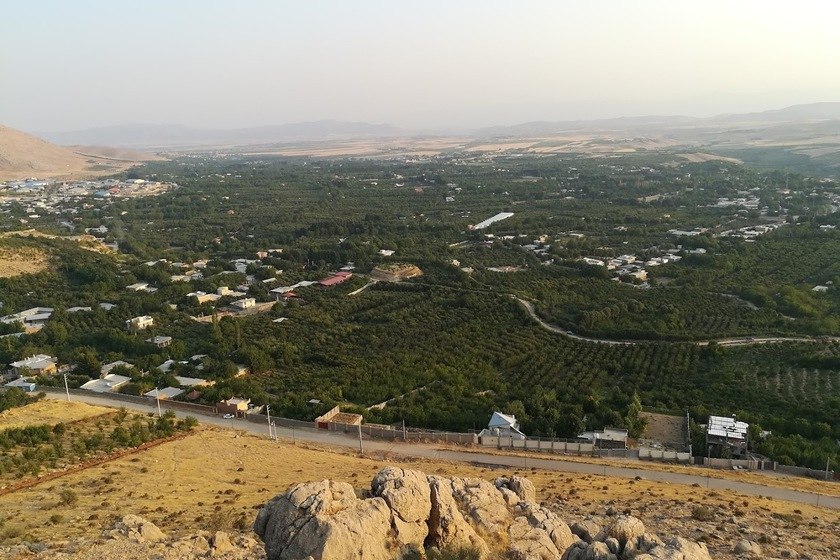 طبیعت جاده سپیدان به نورآباد. منبع عکس: گوگل‌مپ. عکاس: رضا حسینی