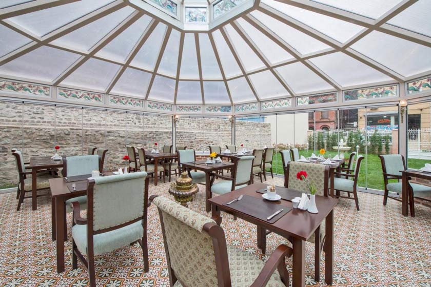 Enderun Hotel Istanbul - breakfast saloon