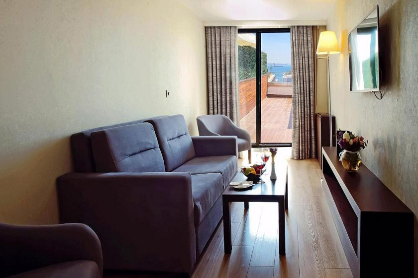 Port Bosphorus Hotel Istanbul - Suite with Terrace