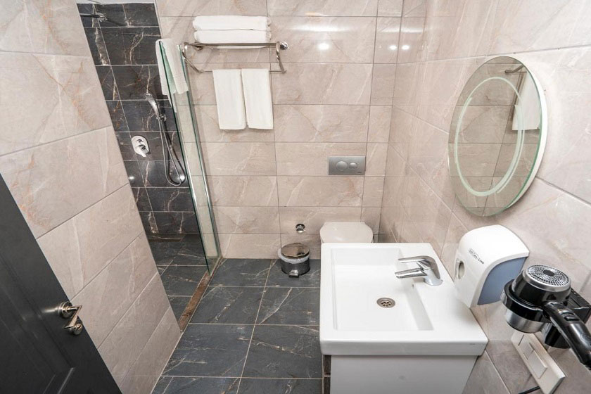 The Gate Kadikoy Downtown Istanbul - Suite with Spa Bath