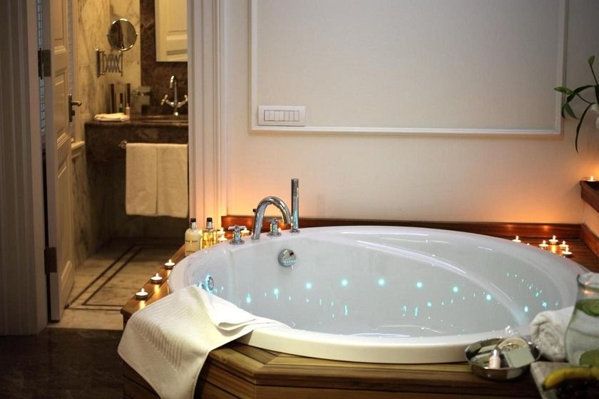 Corinne Art & Boutique Hotel Istanbul - Classic Room with Hot Tub