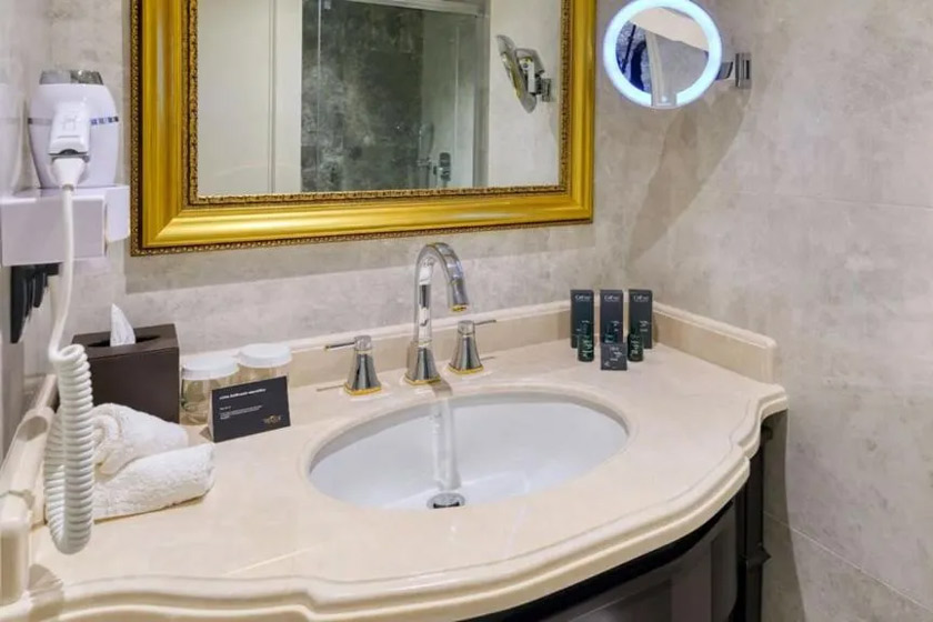 Dekalb Hotel Istanbul - Deluxe Room with City View