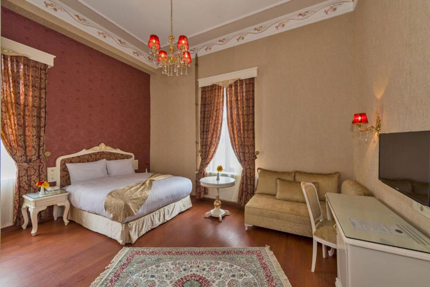 Enderun Hotel Istanbul - Deluxe Triple Room