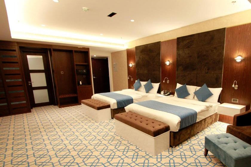 Royal Crown Hotel muscat - Standard Family Room