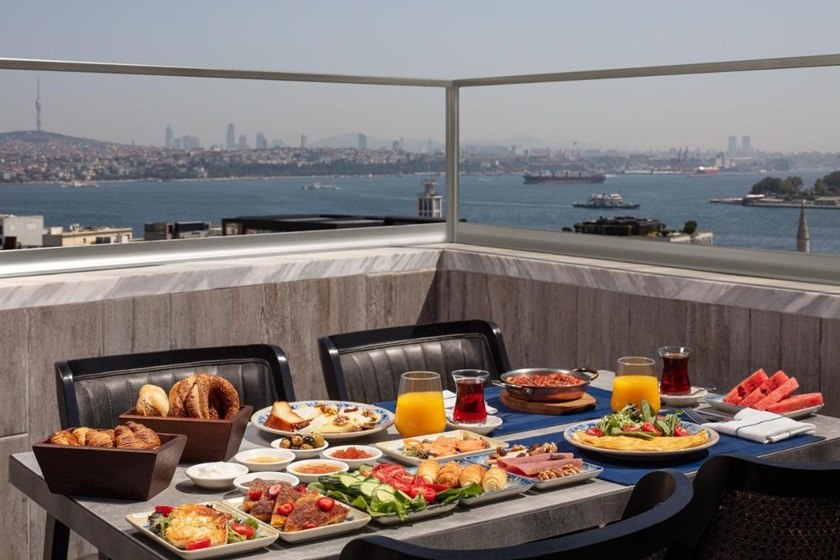 DeCamondo Galata, a Tribute Portfolio Hotel Istanbul - food and drink