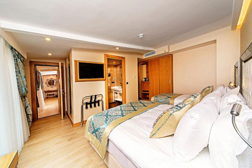 Mukarnas Taksim Hotel Istanbul - Two Connecting Standard Rooms with Balcony