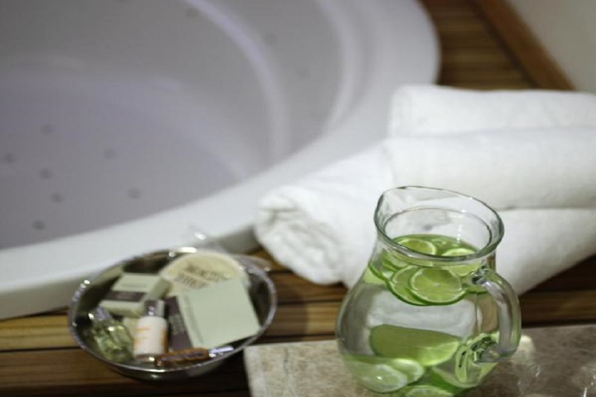 Corinne Art & Boutique Hotel Istanbul - Classic Room with Hot Tub